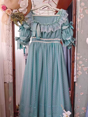 芳草萋萋/白露菲菲