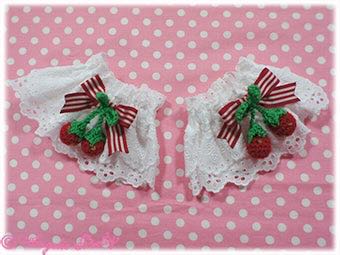 摘草莓手袖（2013）