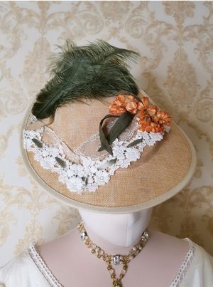 "Mademoiselle" hat
