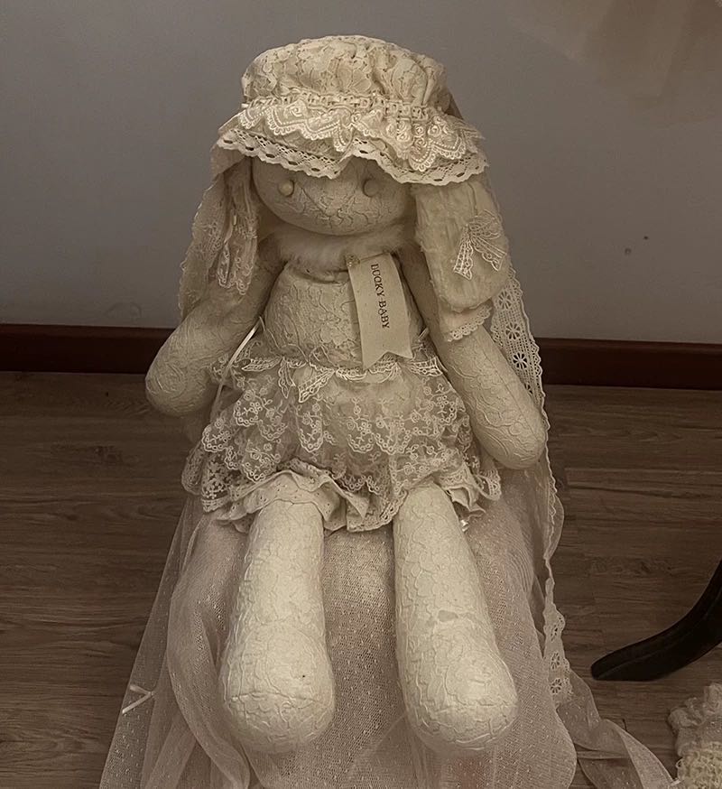 薇薇安的蕾丝娃娃