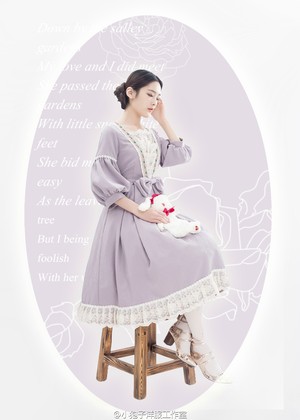 春日里的小雏菊