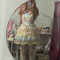 丝缎芭蕾搭配假发丝袜上身