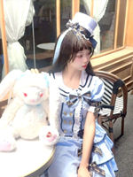 夏天就是要穿点海军风的小裙子呀