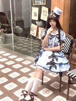 夏天就是要穿点海军风的小裙子呀