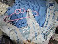 手鞠小兔背后是后开襟