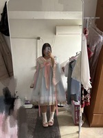 哪个颜色上身好看一点啊