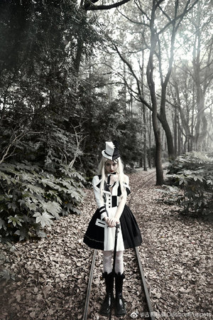 黑白小魔女