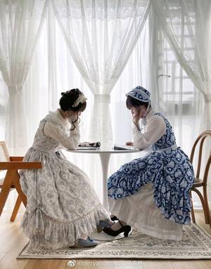 花开时序紫阳花墙