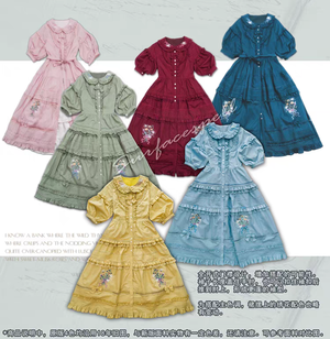 百里香盛开的水岸