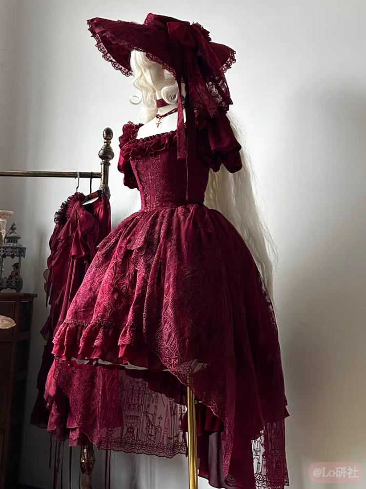 龙骨墓园刺绣版 不规则裙摆OP