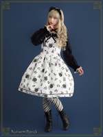 Alice and the Alphabet Labyrinth JSK I
