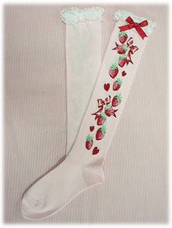 Strawberry Picking Knee-High Socks（2008）