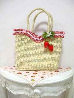Strawberry Gingham Basket Bag（2004）