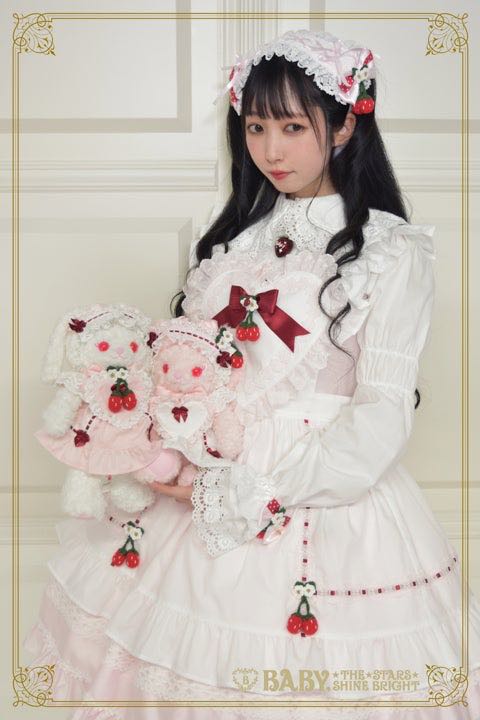 Swinging Strawberry Heart Apron Usakumya Pochette（福冈限定）