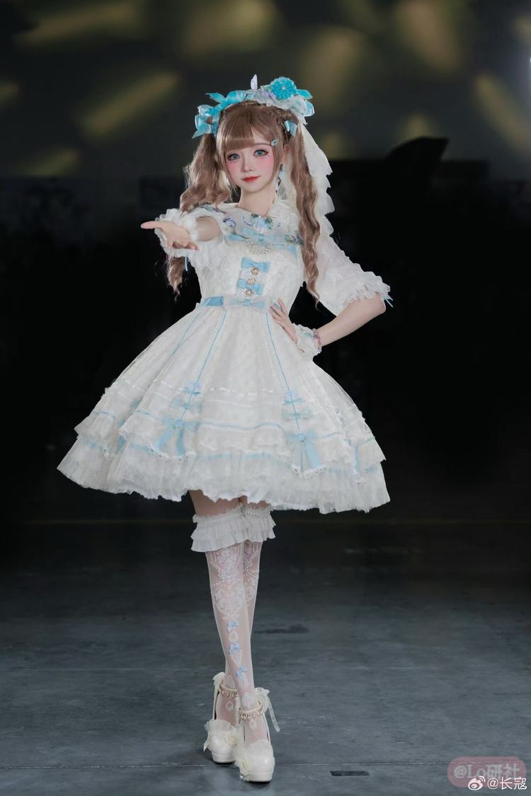 晨雾下的格洛莉亚（2024）