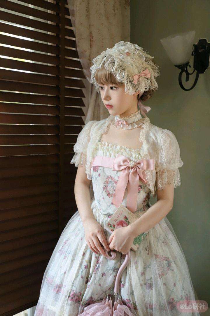 秘境草莓园 蕾丝短袖开衫