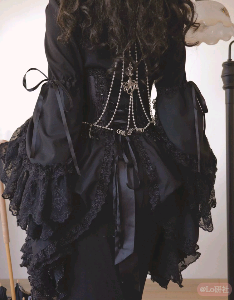 伤心的公爵夫人鱼骨束腰